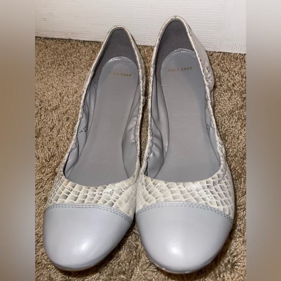 Cole Haan Shoes - Cole Haan silver/gray snake print ballet flats. Size 11